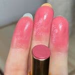 Màu của Son Dưỡng YSL Rouge Volupté Shine 153 Rose Dentelle lên tay